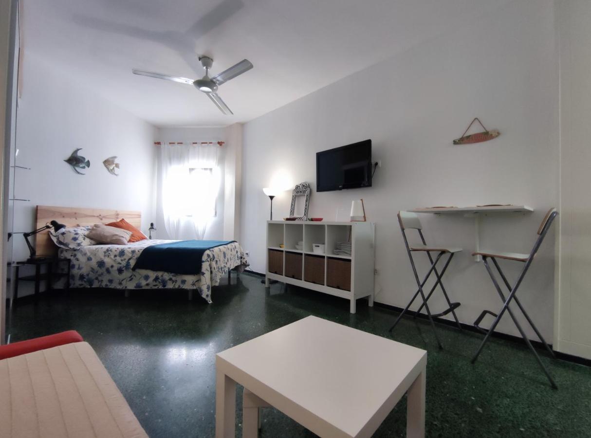 Estudio Interior En Playa De Las Canteras Las Palmas Exterior photo